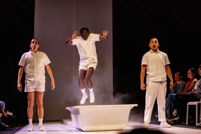 Humor y tragedia en escena durante el segundo día del 56° Festival Internacional de Teatro de Maniza